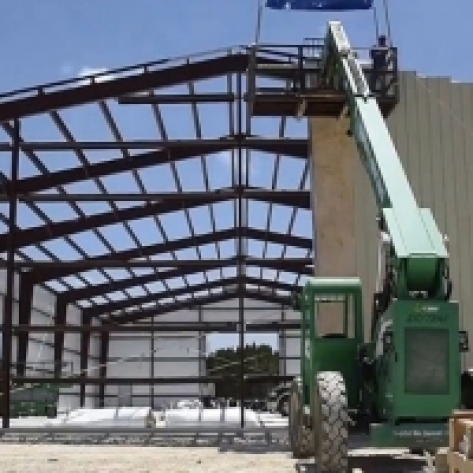 So sánh tháo dỡ nhà xưởng tự phát với thuê dịch vụ tháo dỡ – thu mua trọn gói: Góc nhìn chi phí và an toàn