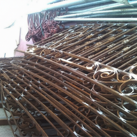 Dịch Vụ Thu Mua Cửa Sắt Cũ Tại Nhà Giá Cao, Nhanh Chóng